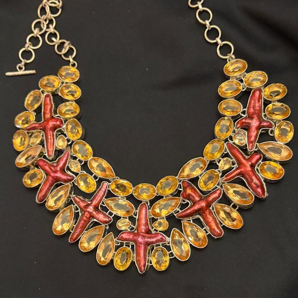 Elegant Gold and Pink Statement Necklace